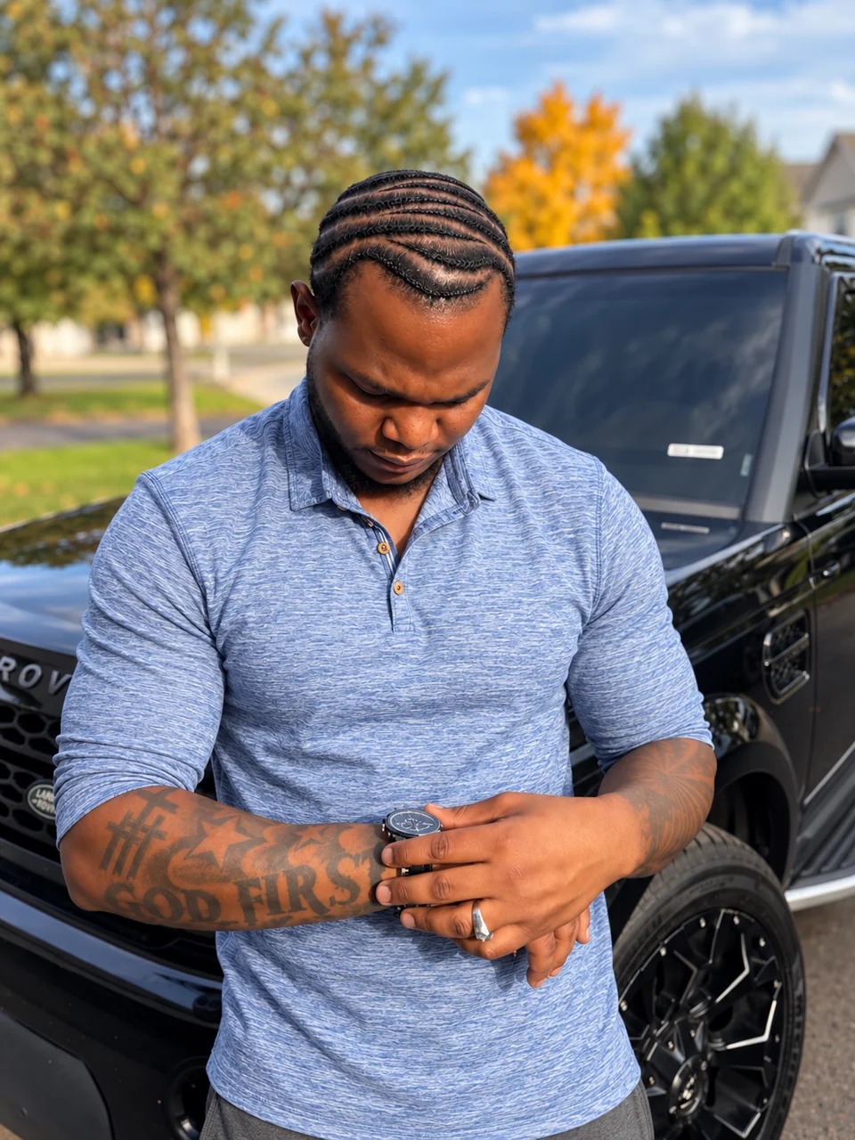 Cornrow hairstyle: front view